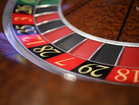 Einsteiger-Guide für Live-Casinos: So funktioniert das Spiel gegen echte Dealer